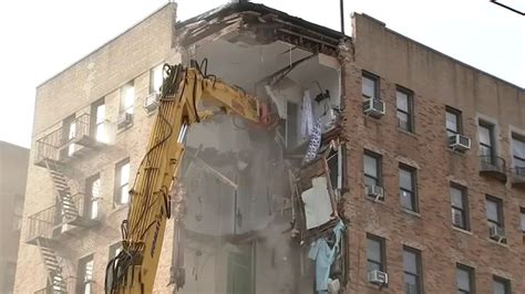 Bronx building collapse: Victims await green light to reenter their ...