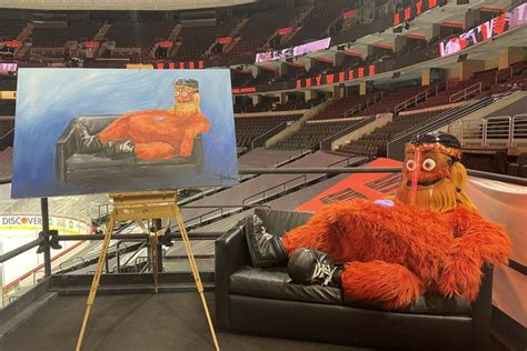 Gritty posed nude for a 'French jawn' painting at Wells Fargo Center | PhillyVoice