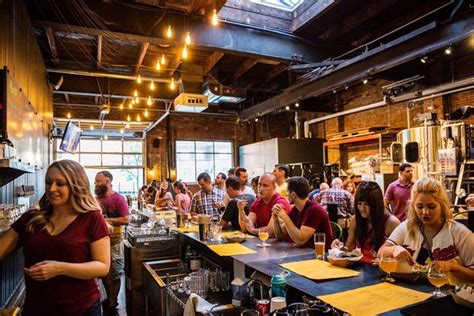 17 new places to eat and drink in downtown Cleveland and the Flats - cleveland.com