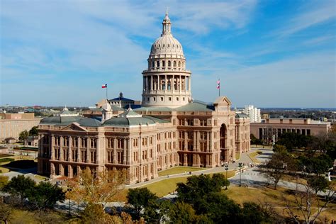 Second Most Beautiful State Capitol Building: Austin, Texas - HottyToddy.com