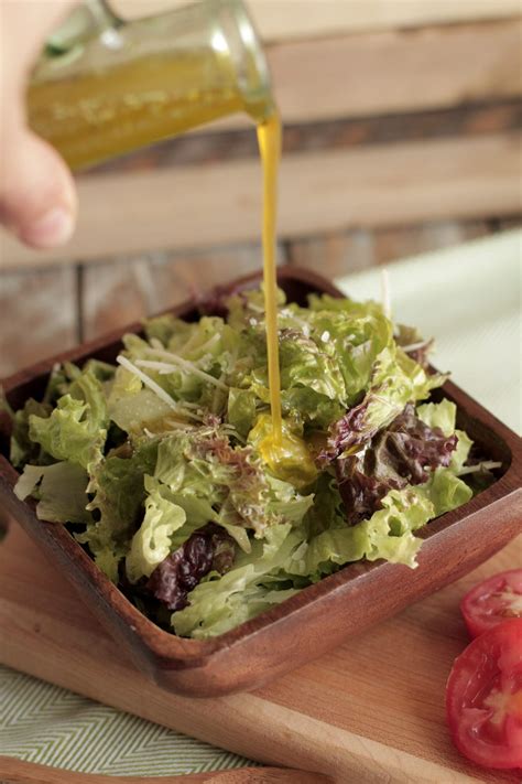 The Best Homemade Vinaigrette Salad Dressing - Live Simply