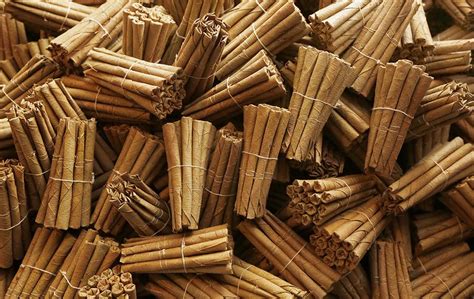 Paket-paket beedi | Pembuatan rokok Bidi di India | Foto | Astro Awani