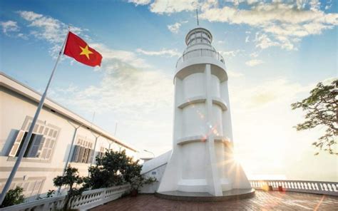 Vung Tau Lighthouse – The Most Beautiful Seascape Viewing Point - Da ...