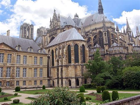 Bubbly, historic Reims: The toast of France’s Champagne country ...