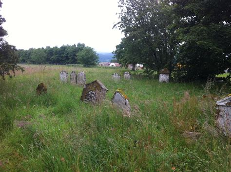 Abandoned Cemetery [2592x1936] : r/AbandonedPorn