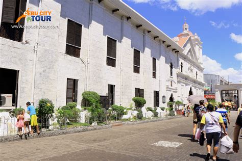 Basilica Minore Del Sto. Nino Church - Local Tour Guide Cebu