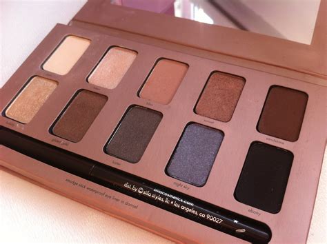 Stila In The Light Eyeshadow Palette | BRITISH BEAUTY ADDICT