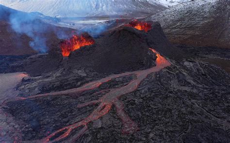 4K 冰岛火山喷发全过程_哔哩哔哩_bilibili