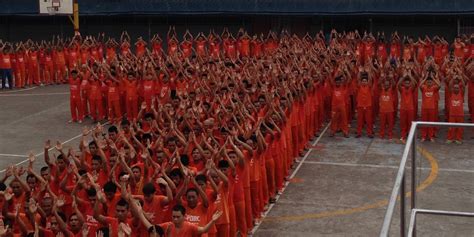 Dancing Prison Inmates Welcome The Pope To The Philippines (VIDEO ...