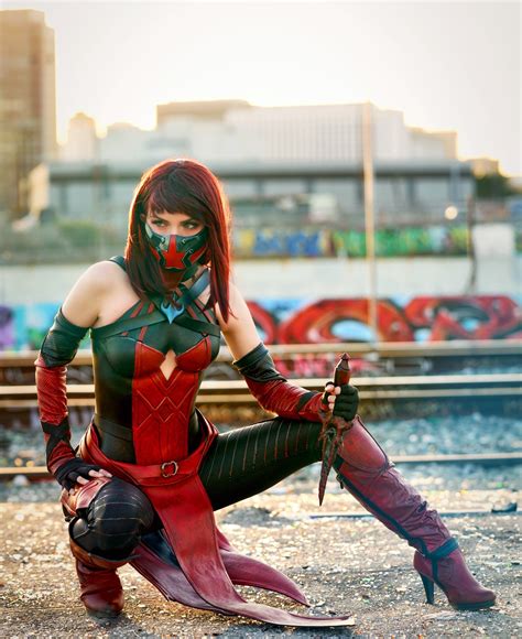 Mortal Kombat: cosplay incrível de Skarlet impressionou até Ed Boon ...