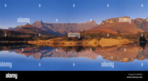 Amphitheatre ast sunrise, Northern Drakensberg, KwaZulu-Natal, South Africa Stock Photo - Alamy