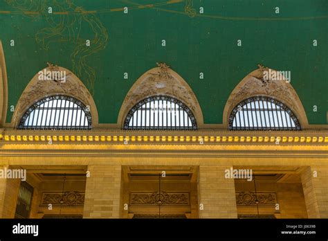 Grand central station ceiling hi-res stock photography and images - Alamy