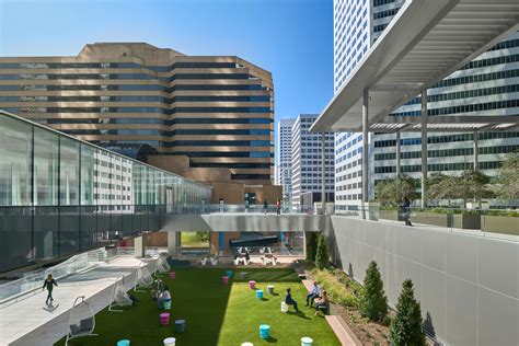 The Houston Center Drives Connection and Improves City Green Space