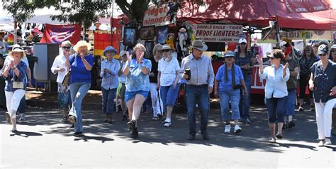 Seniors flash mob the Cowlitz Fair