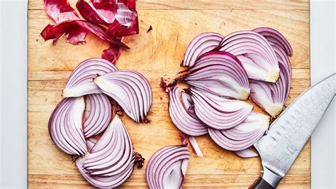 How to Cut an Onion, With Videos for Thinly Slicing, Dicing, and Cutting Into Rings | Bon Appétit