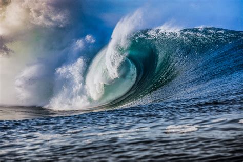 Tips on Photographing Waves from Land and in Water