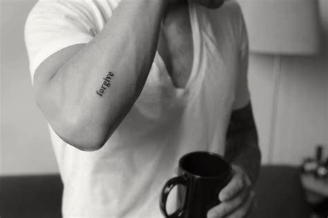Discover more than 85 minimalist tattoo for men - in.coedo.com.vn