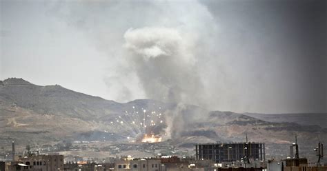 Saudis halt bombing of Houthi rebels in Yemen