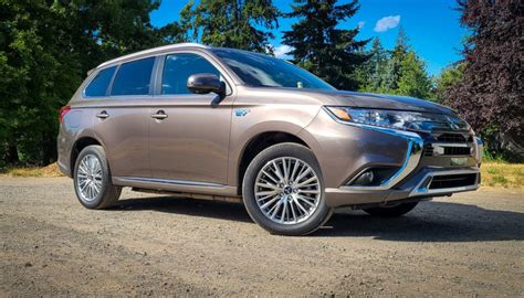 2021 Mitsubishi Outlander PHEV: More Plug-In Hybrid Power – Autowise