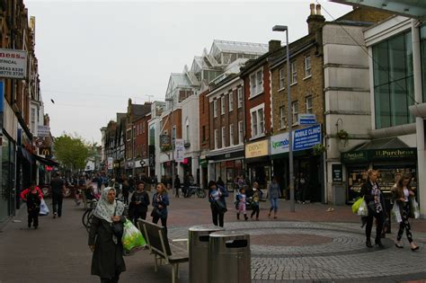 Sutton High Street © Christopher Hilton cc-by-sa/2.0 :: Geograph Britain and Ireland