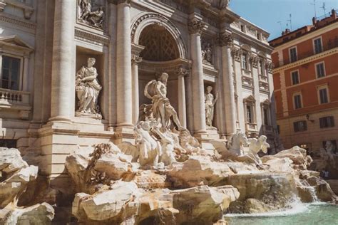 Ultimate Trevi Fountain Guide: History, Fun Facts & How to Visit