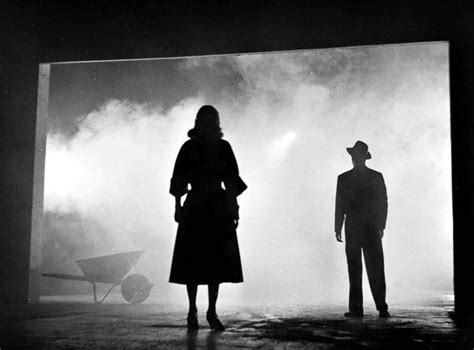 7 awesome Film Noir movie stills | Film noir, Film noir photography, Silhouette photography