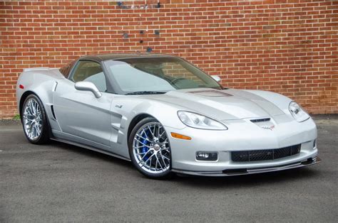 Low-Mileage C6 Corvette ZR1 6-Speed Demands Your Respect - autoevolution