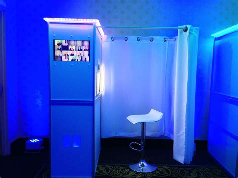 Photo Booth and lighting by #lightscameradjs | Photo booth, Home decor ...