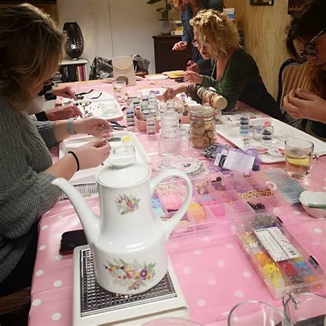 Een hele leuke workshop sieraden maken gegeven bij @boel073. Iedereen was lekker creatief bezig ...