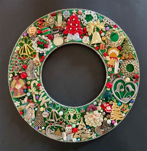 Christmas Wreath Made With Vintage Christmas Jewelry and - Etsy