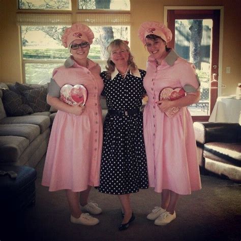 Lucy and Ethel in the chocolate factory episode | Halloween costumes, Diy halloween costumes ...