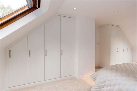 An elegant Harpsden bedroom | Hammonds | Fitted wardrobes, Loft spaces, Home office design