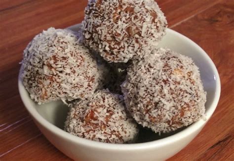 Chocolate Snowballs - Real Recipes from Mums