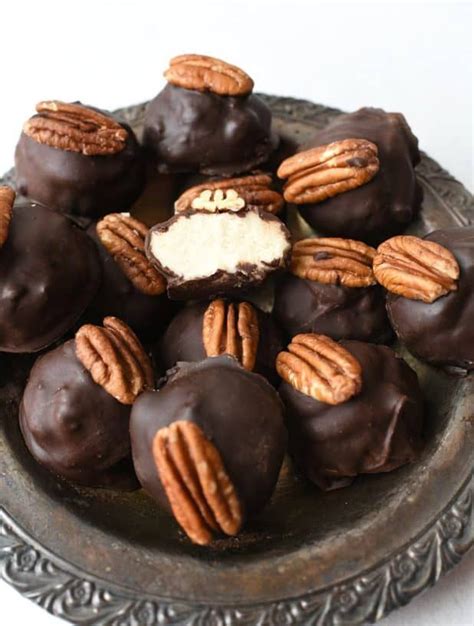 Kentucky Bourbon Balls Recipe | Bourbon cake, Bourbon recipes, Bourbon ...