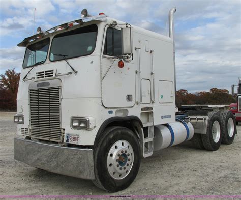 1985 Freightliner FLT-10464T semi truck in Lane, OK | Item I4963 sold ...