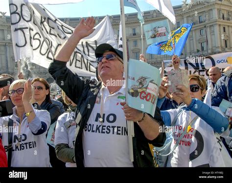 Rome, Italy. 15th Mar, 2017. National demonstration itinerant workers in Rome to demand the ...