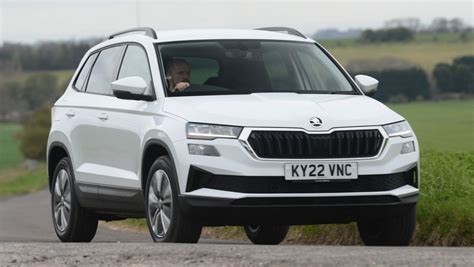 Skoda Karoq SUV review 2024 | Carbuyer