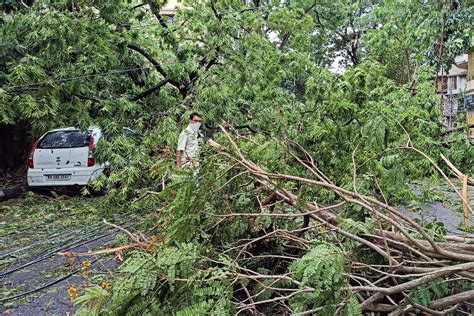 West Bengal faces the brunt of Cyclone Amphan