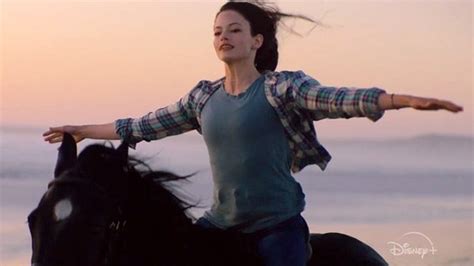 First Trailer for Disney's 'Black Beauty' Movie Starring Mackenzie Foy | FirstShowing.net