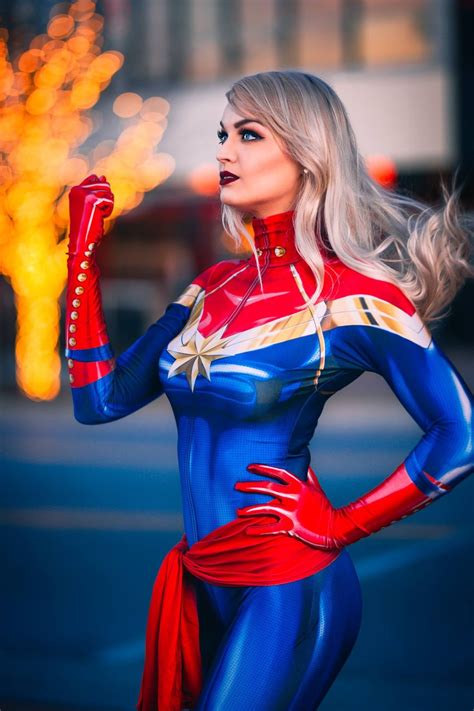 Elarte Cosplay: Captain Marvel Cosplay - Marvel Comics