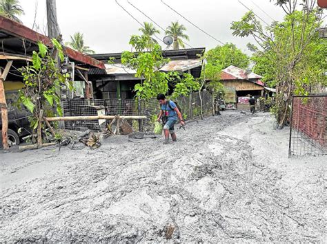 Kanlaon Volcano Eruption: LIVE UPDATES | Cebu Daily News