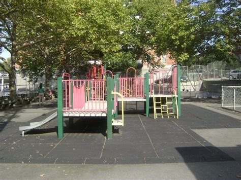 Bay Terrace Playground Highlights : NYC Parks