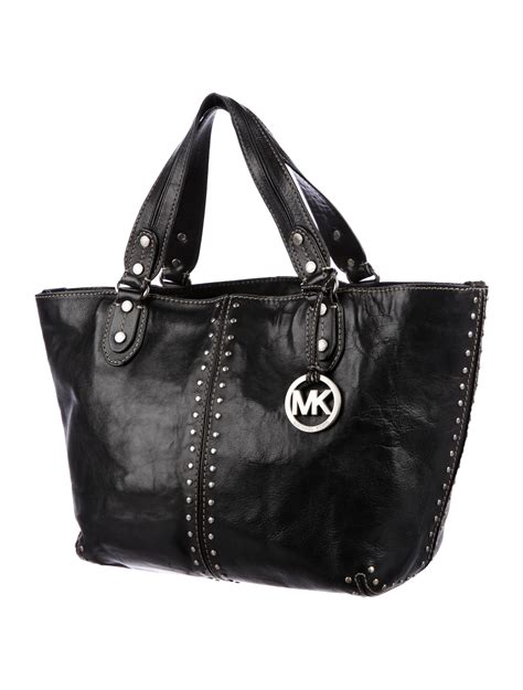 Michael Kors Leather Purse | semashow.com