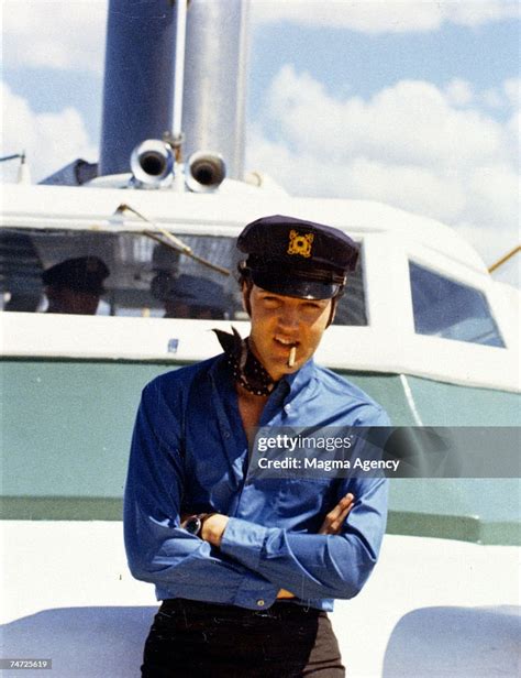 Elvis Presley in Hawaii, California News Photo - Getty Images