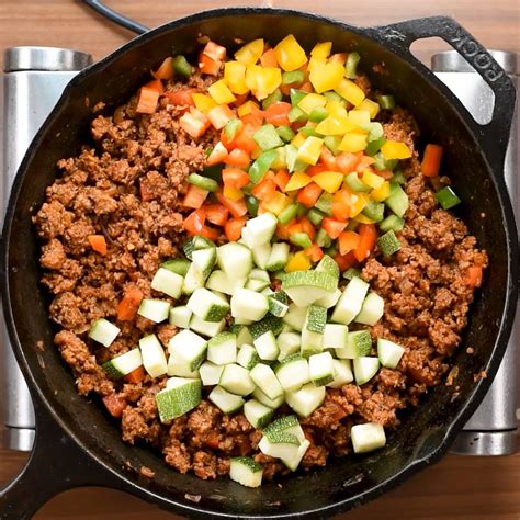 Healthy Ground Beef Vegetable Skillet Recipe - The flavours of kitchen