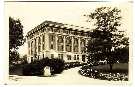 Chelan County Washington Courthouse Postcards