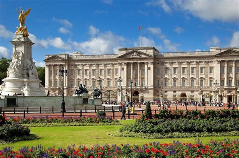 How much is Buckingham Palace worth? | Foxtons