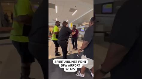 Spirit Airlines Fight - YouTube