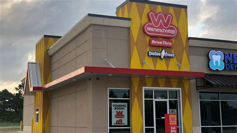 Wienerschnitzel opens first Houston-area location - Houston Business Journal