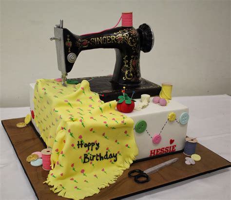 handi's cakes: SINGER (sewing machine) cake